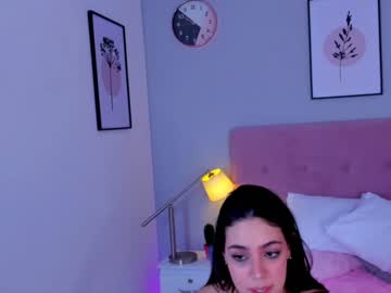 latina cam girl victoria_casas image #400407