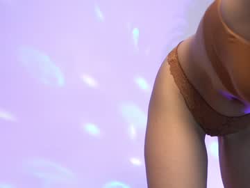 latina cam girl emese_ image #1029207