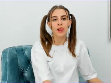 latina cam girl amyisabelle image #3879221