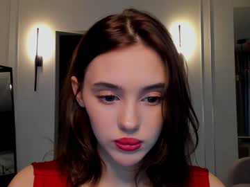 latina cam girl angella_kleee image #3545372