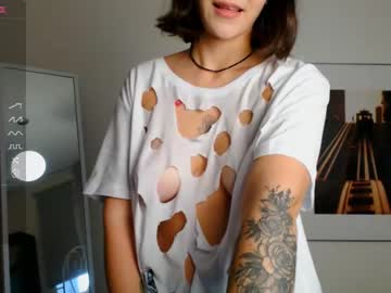 latina cam girl lisagethigh image #3460460