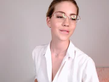 latina cam girl emmi_rosee image #921158
