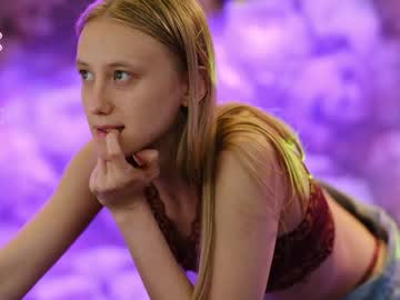 latina cam girl angeellina image #4017118