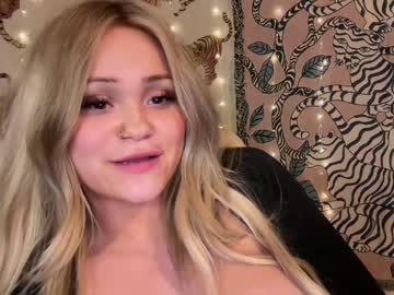 latina cam girl ari_02 image #3550961