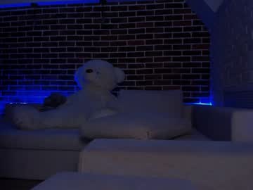 latina cam girl milana2005 image #3858513