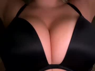 latina cam girl mariah95 image #1445939