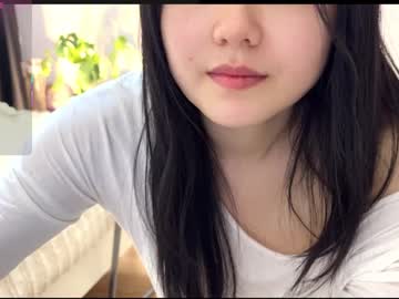 latina cam girl liunana image #4714731
