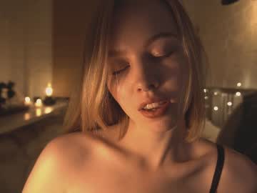 latina cam girl bibi_it_is image #1540800