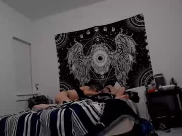 latina cam girl 976eviil image #2044179