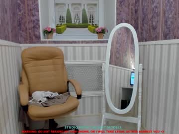 latina cam girl leila_coy image #422703