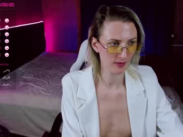 latina cam girl eva__blonde image #2374751