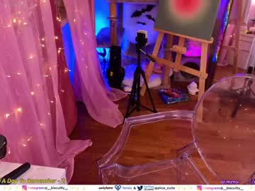 latina cam girl _biscuitty image #4379176