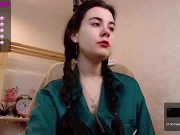 latina cam girl mila_kimm image #2315941