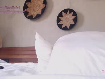 latina cam girl emilia98xxx image #2747586