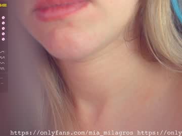 latina cam girl mia_milagros image #364374