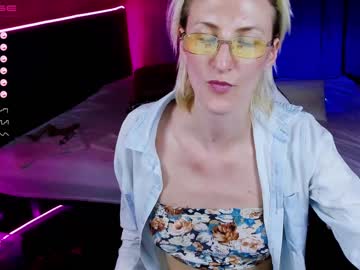 latina cam girl eva__blonde image #1438579