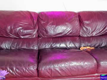 latina cam girl violetttflowers image #3267060