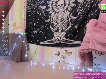 latina cam girl danikanappi image #331802