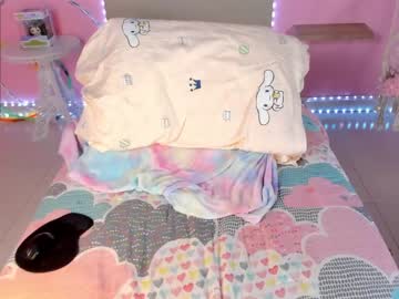 latina cam girl little_effy18 image #1761287