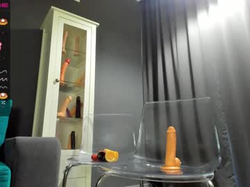 latina cam girl azaleeax image #1490348