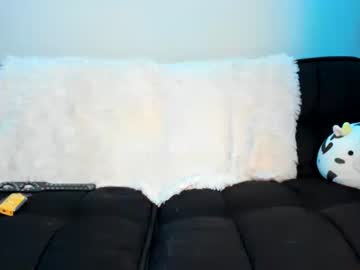 latina cam girl xlunaskye image #4607833