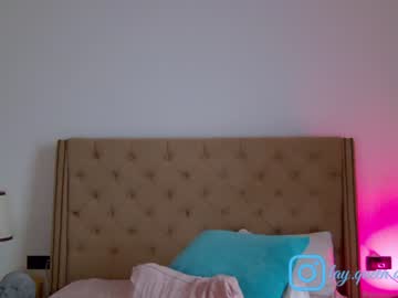 latina cam girl layanaqueen image #3882393