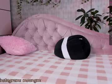 latina cam girl lika_moon image #2942998