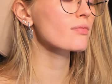 latina cam girl linellali image #1854565