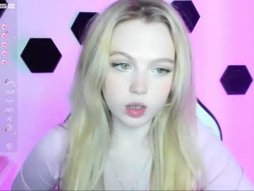 latina cam girl small_blondee image #2647926