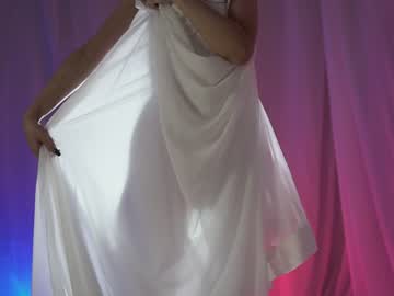 latina cam girl neferpita image #4514216